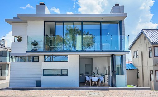House in Mossel Bay, Western Cape, South Africa 1