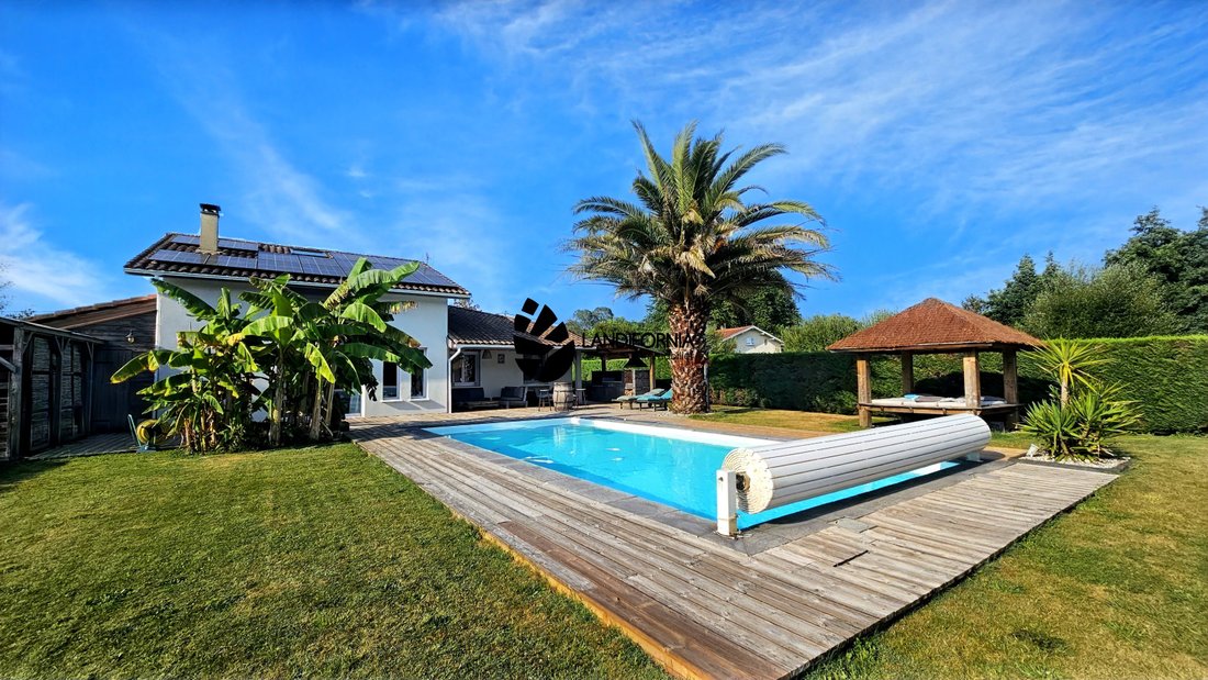 Villa in Tosse, Nouvelle-Aquitaine, France 1 - 16497881