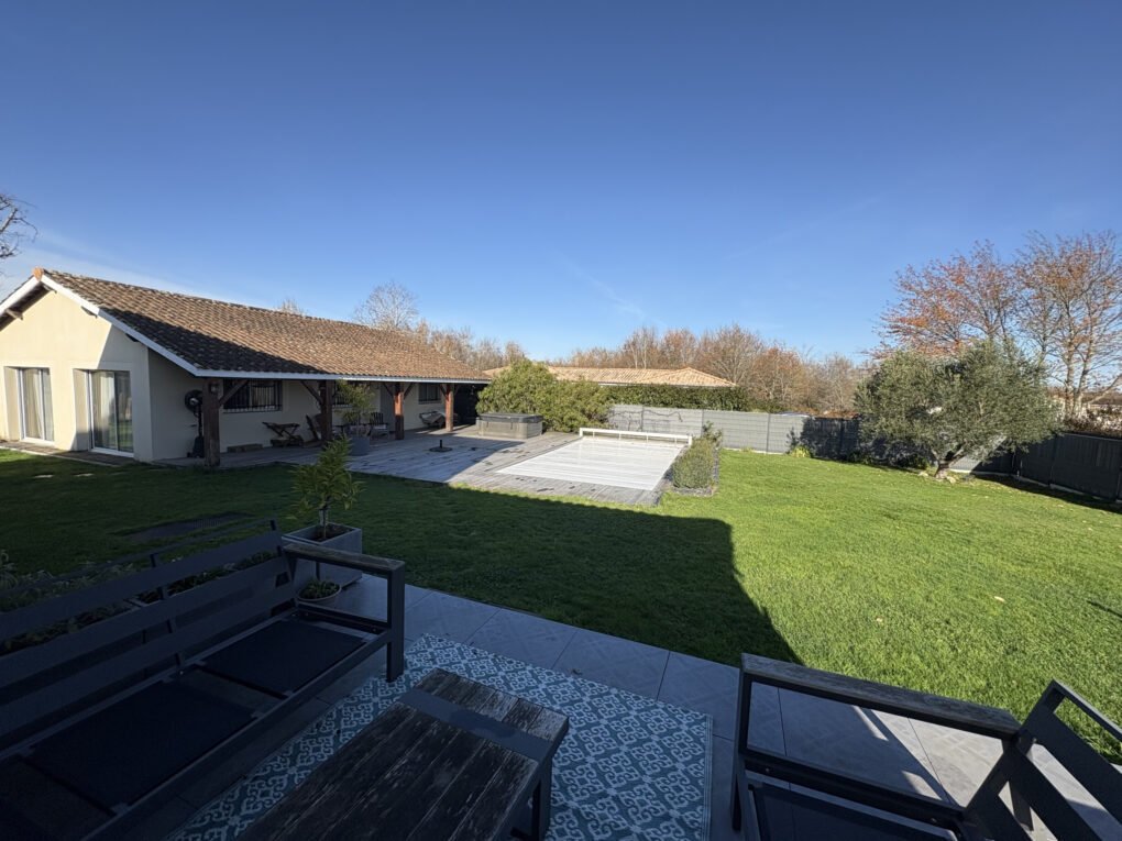 Casa en Camblanes-et-Meynac, Nueva Aquitania, Francia 2 - 17277858