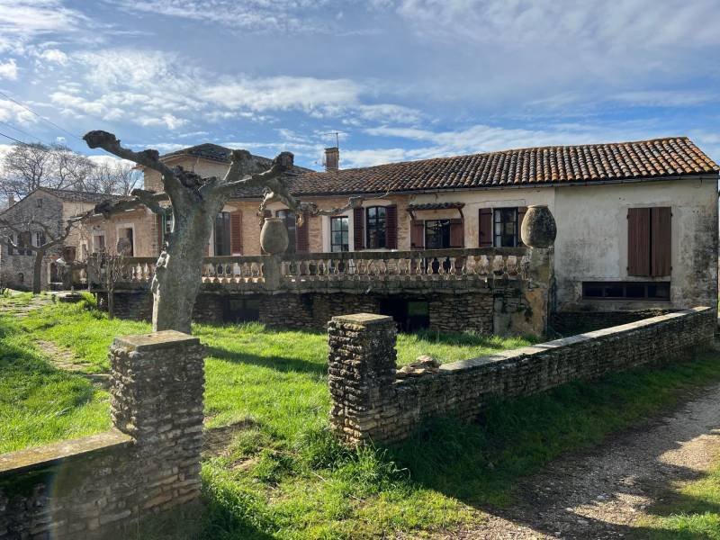 House in Ménerbes, Provence-Alpes-Côte d'Azur, France 1 - 17275966