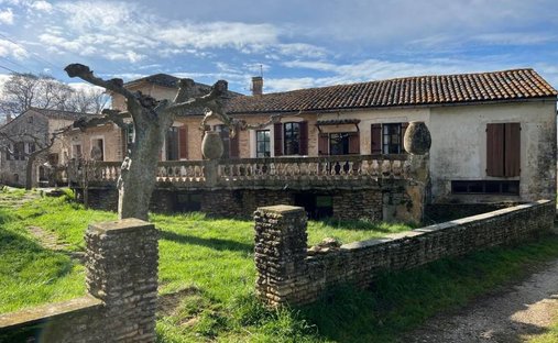 House in Ménerbes, Provence-Alpes-Côte d'Azur, France 1