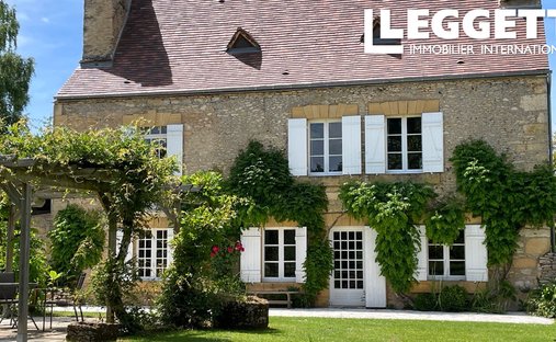House in Arrondissement of Sarlat-la-Canéda, Nouvelle-Aquitaine, France 1