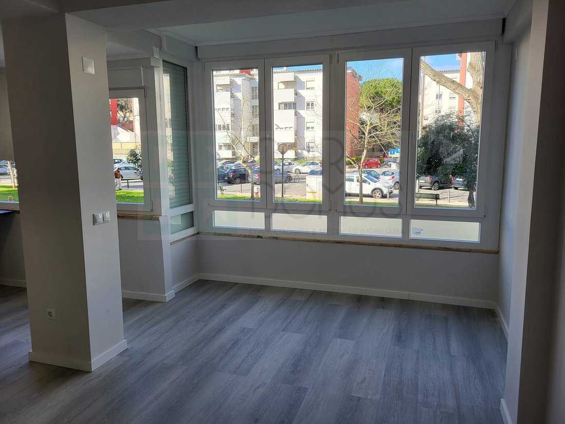 Apartment in Paco de Arcos, Lisbon, Portugal 5 - 17273549