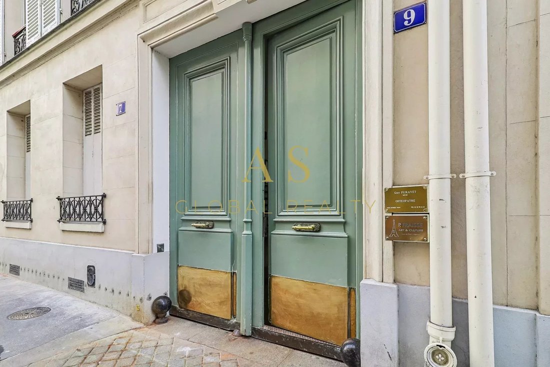 Apartment in Gros Caillou, Paris 7e Arrondissement, Paris 2 - 17274515