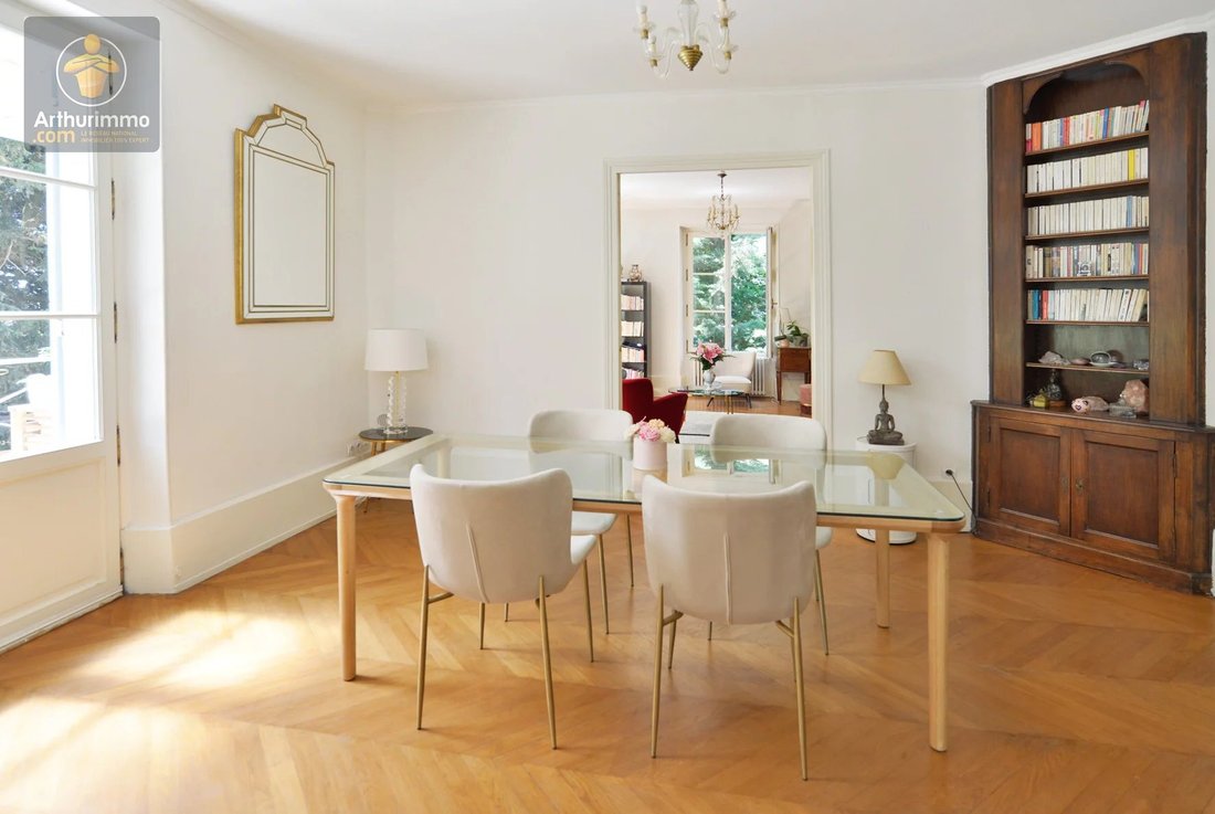House in Mandres-les-Roses, Ile-de-France, France 5 - 17274857