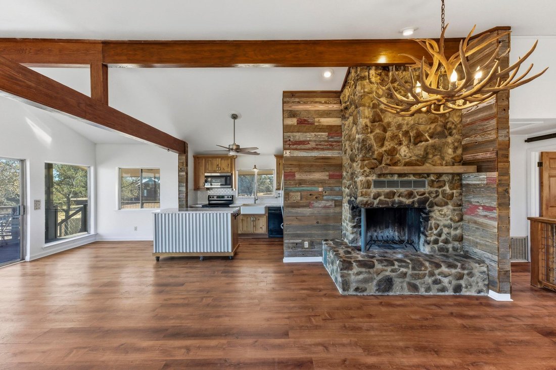 House in Spicewood, Texas, United States 5 - 17270917