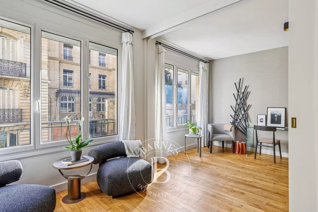 Apartment in Saint Placide, Paris 6e Arrondissement, Paris 1 - 17273262