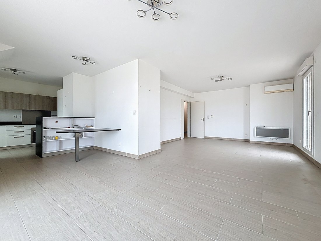 Apartment in Saint Loup, 10e Arrondissement, Marseille 1 - 17241125