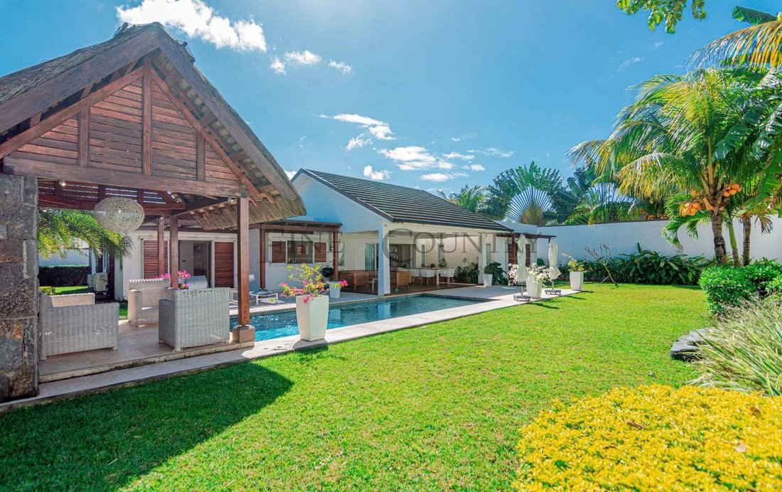 Villa in Grand Baie, Rivière du Rempart District, Mauritius 1 - 17268421