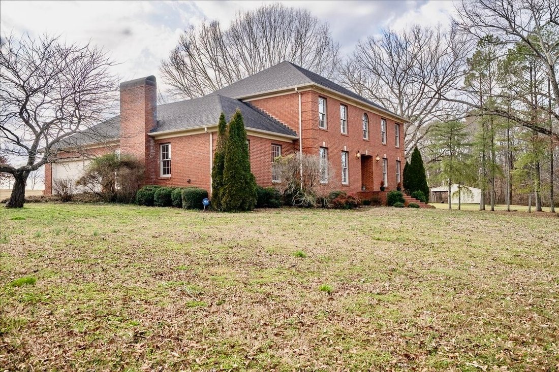 House in Lawrenceburg, Tennessee, United States 2 - 17278448