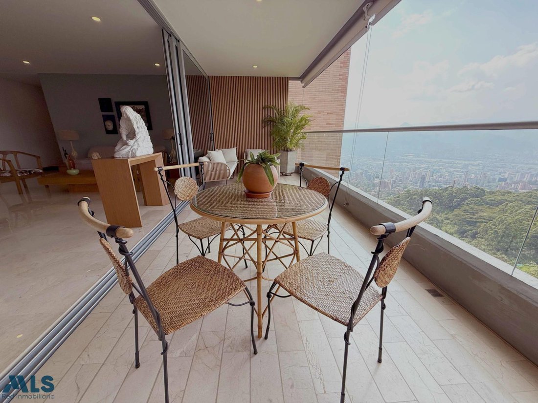 Apartment in Medellín, Antioquia, Colombia 2 - 17274840