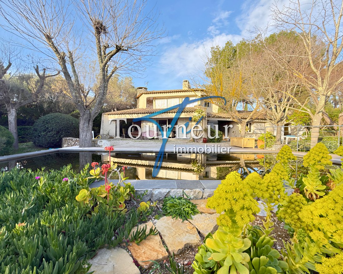 Villa in Nord, Sanary-sur-Mer, France 1 - 17270518