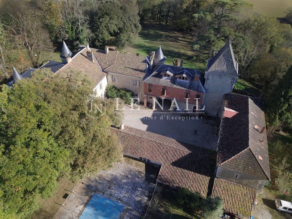 Castle in Faubourg Nord, Auch, France 2 - 17271643