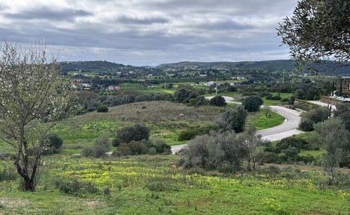Land in Portimao, Algarve, Portugal 1