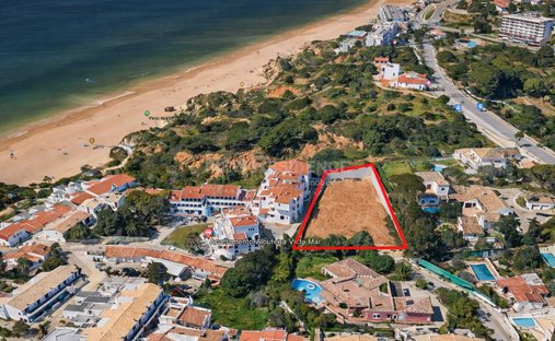 Land in Olhos de Agua, Algarve, Portugal 1