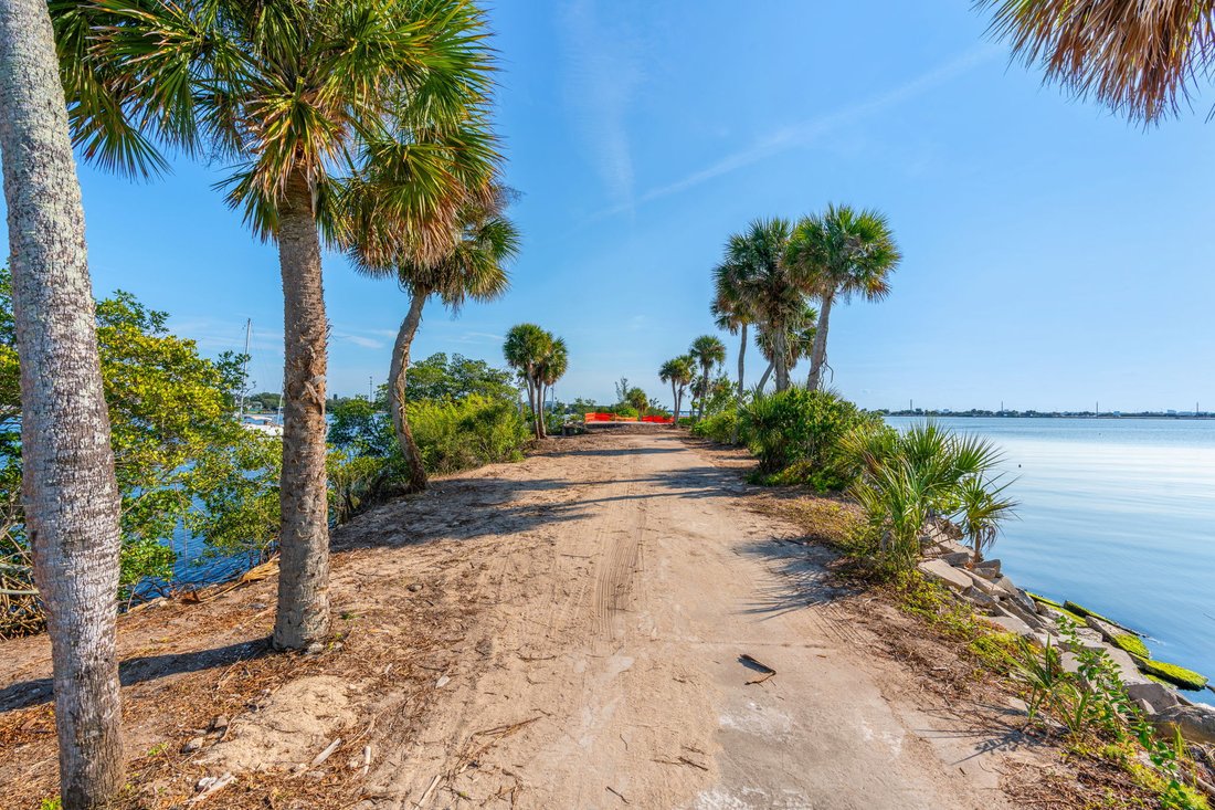 House in Merritt Island, Florida, United States 3 - 17275227