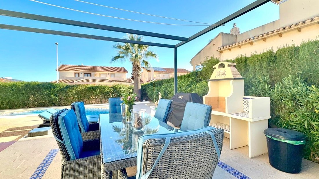 Villa in Orihuela, Valencian Community, Spain 2 - 17271706