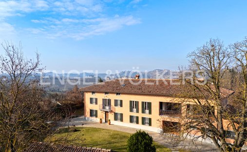 Casa de Campo en Nizza Monferrato, Piamonte, Italia 1