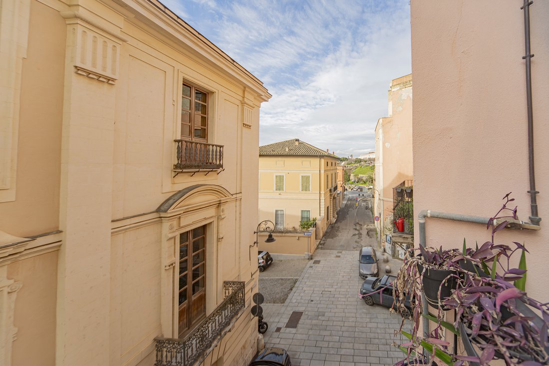 Apartment in Historic Center, Cagliari, Sardinia 4 - 17280241