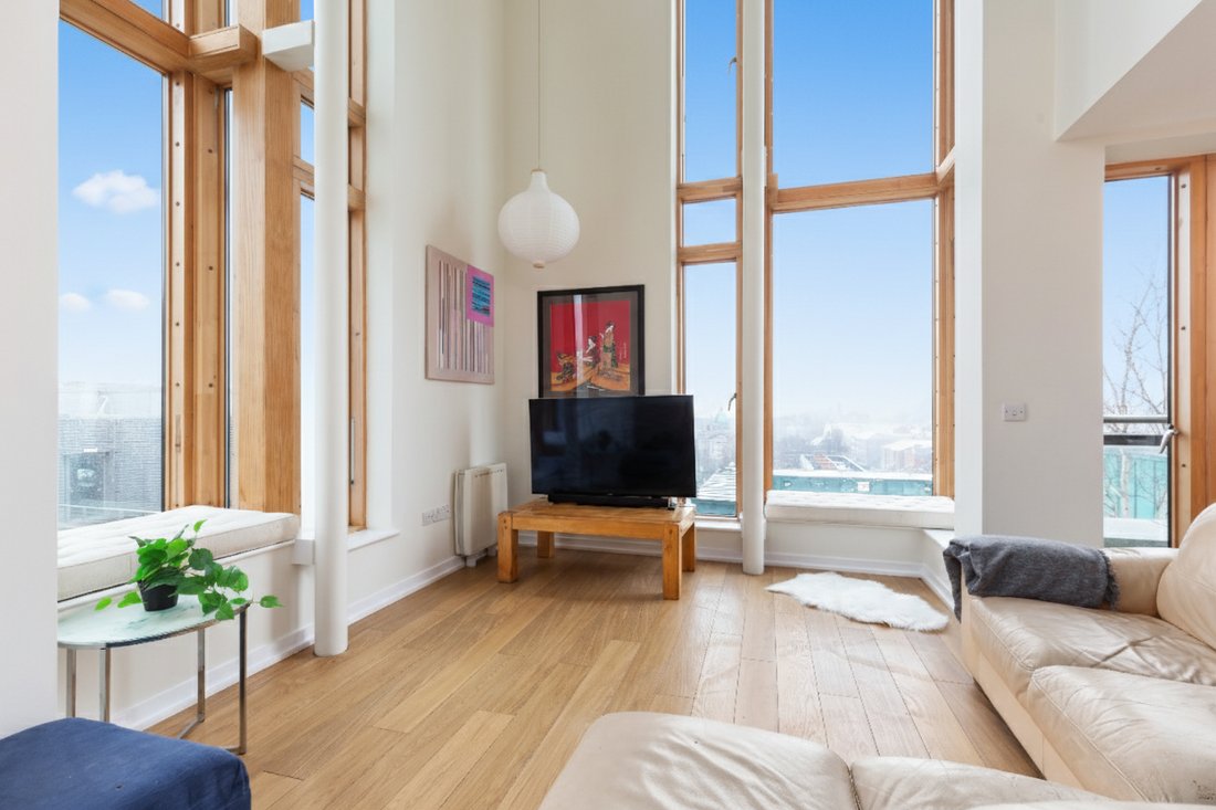 Apartment in Dublin, County Dublin, Ireland 2 - 17267849