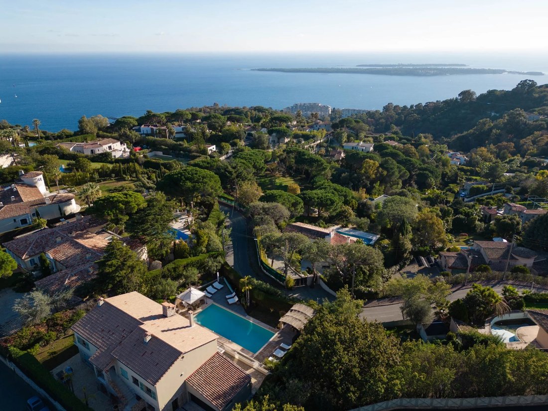 Villa in La Maure-Super Cannes, Vallauris, France 1 - 17268478