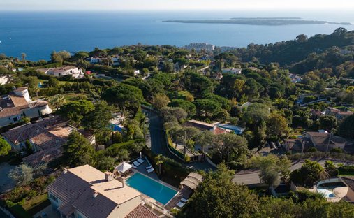 Villa in La Maure-Super Cannes, Vallauris, France 1