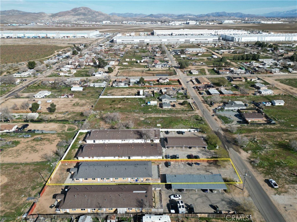Apartment in Adelanto, California, United States 1 - 17274461