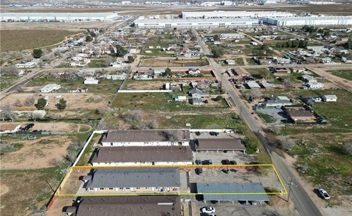 Apartment in Adelanto, California, United States 1