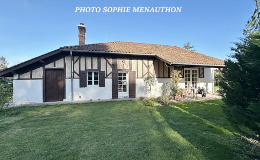 House in Seignosse, Nouvelle-Aquitaine, France 1