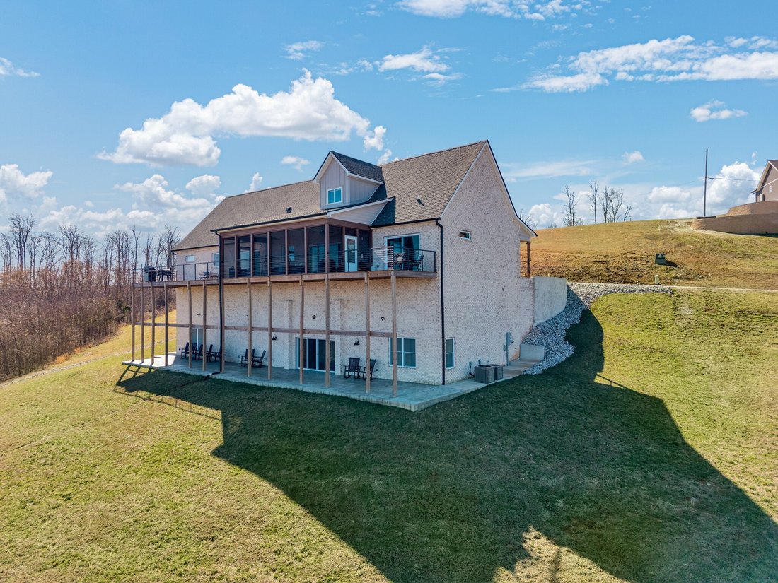 House in Hilham, Tennessee, United States 2 - 17276732