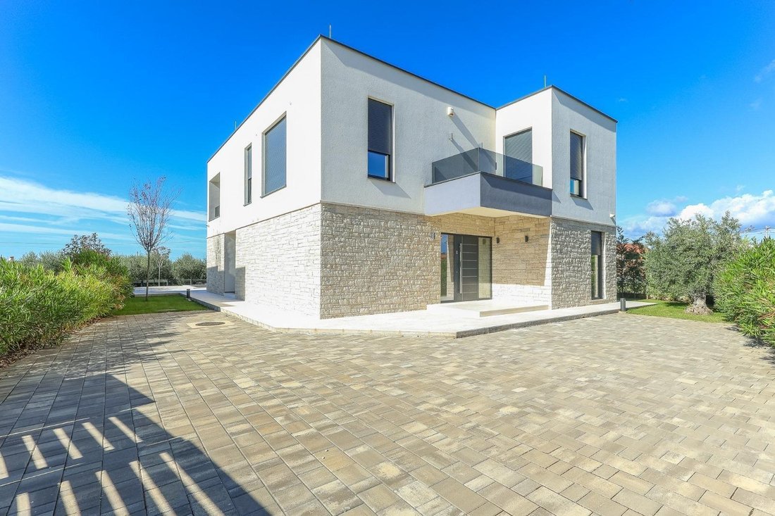 Villa in Porec, Istria County, Croatia 4 - 17276413