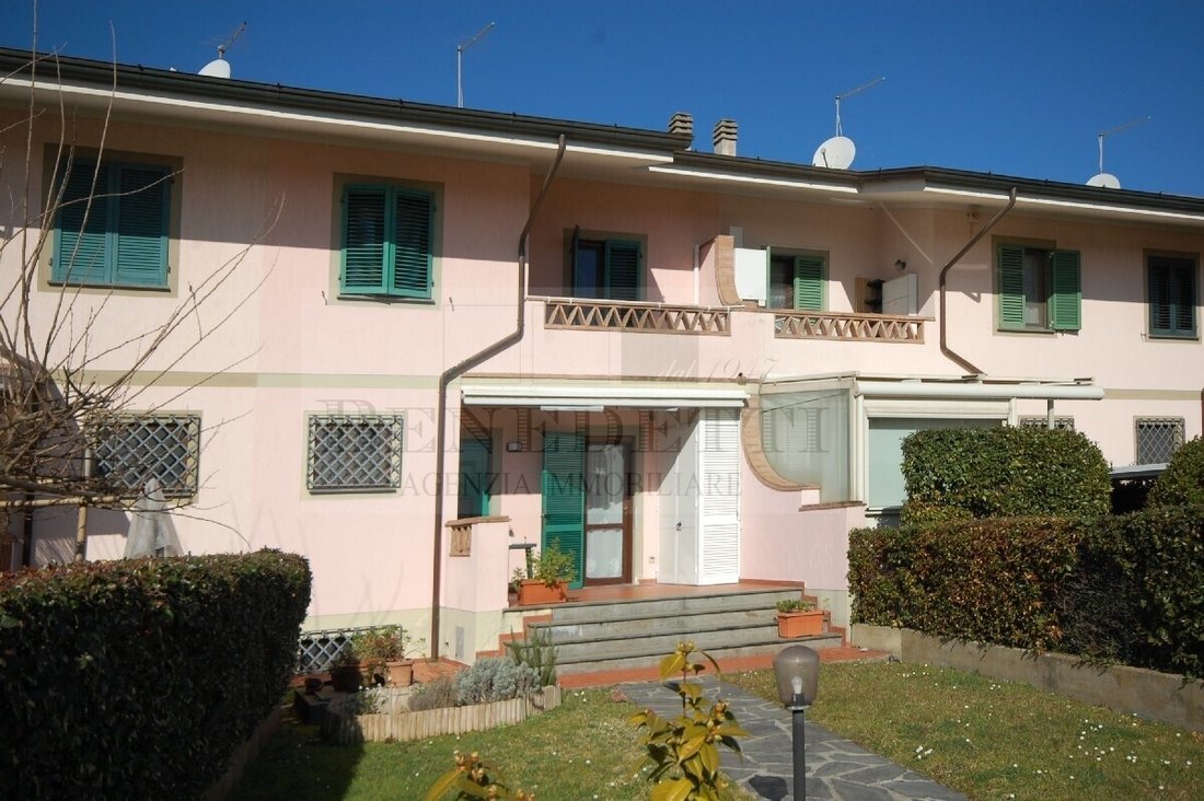 Villa in Camaiore, Tuscany, Italy 1 - 17274502