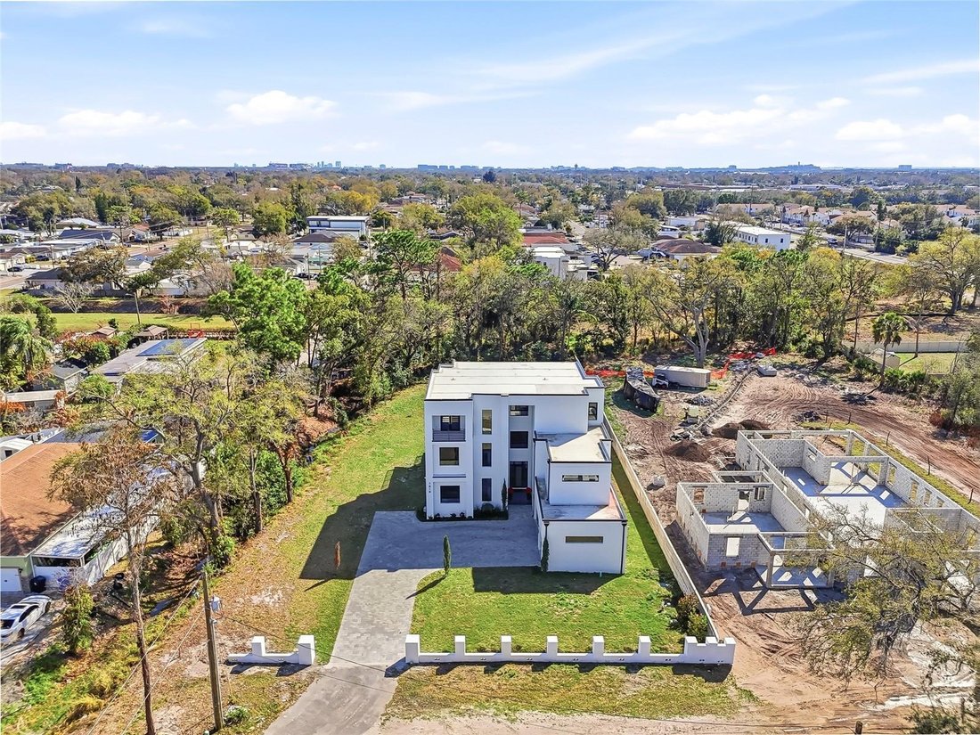 House in Tampa, Florida, United States 3 - 17276806