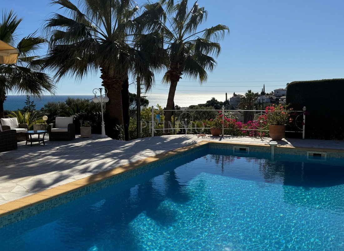 Villa in Frejus, Provence-Alpes-Côte d'Azur, France 1 - 17270504