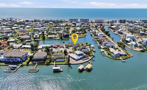 House in Fort Myers Beach, Florida, United States 1