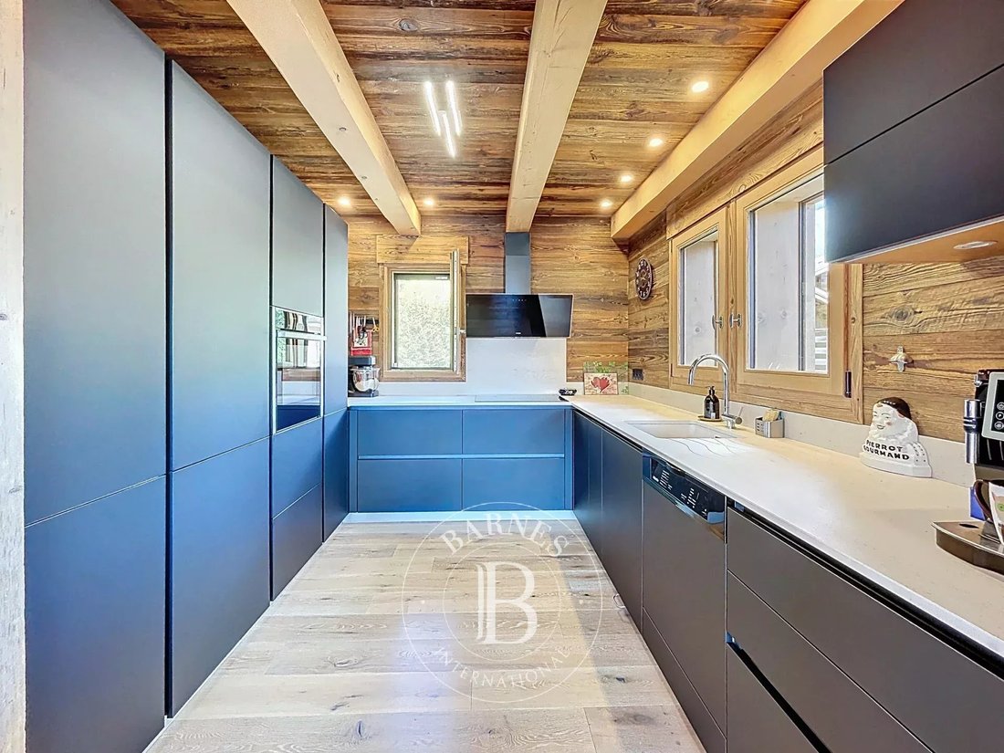 Chalet in Les Gets, Auvergne-Rhône-Alpes, France 2 - 15951104