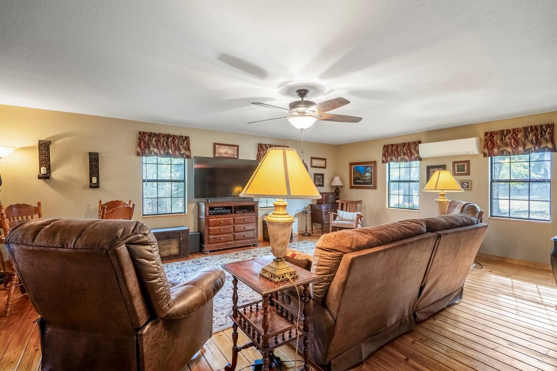 House in Livingston, Texas, United States 4 - 17269930
