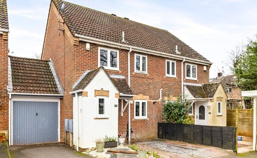 House in Thakeham, England 1