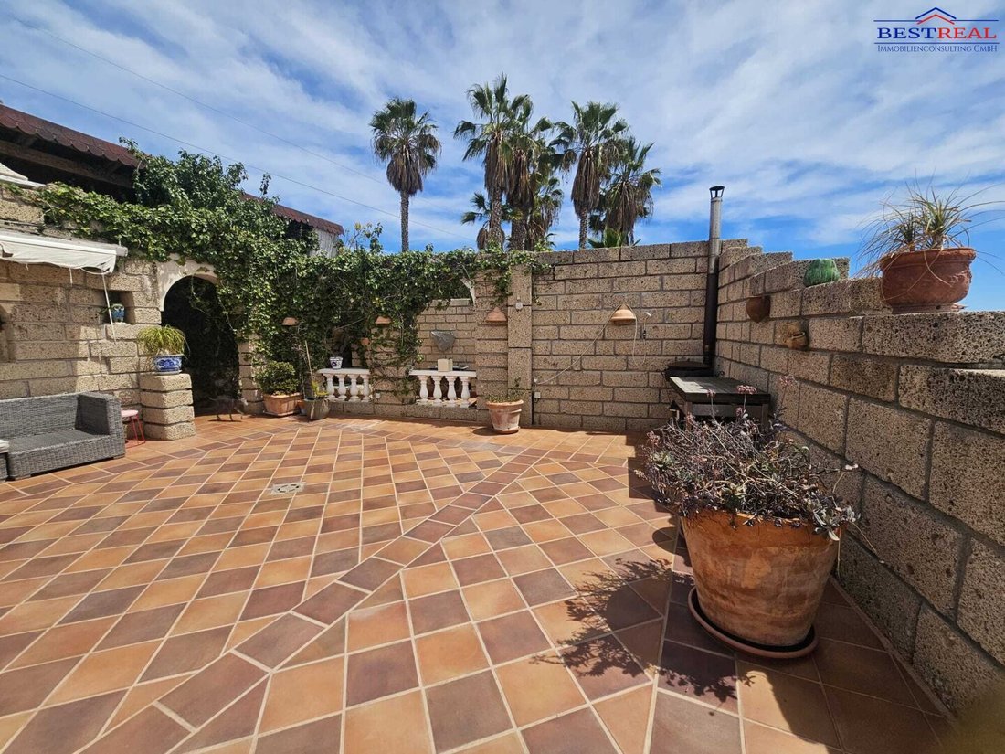Finca in Adeje, Canary Islands, Spain 2 - 17273473