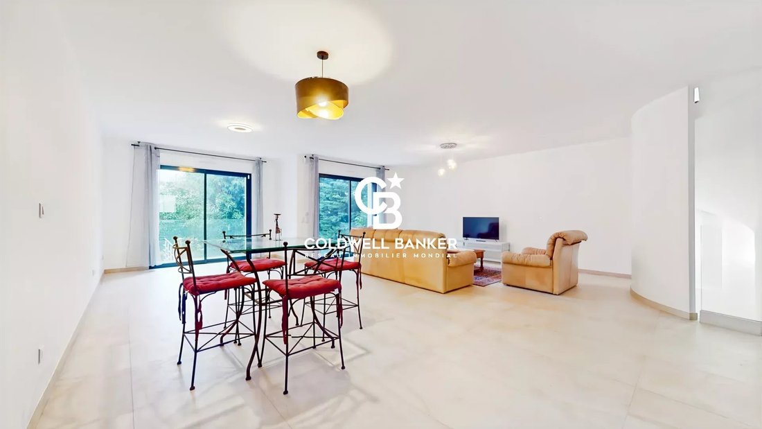 House in Musiciens-Roosevelt, Sceaux, France 1 - 17268084