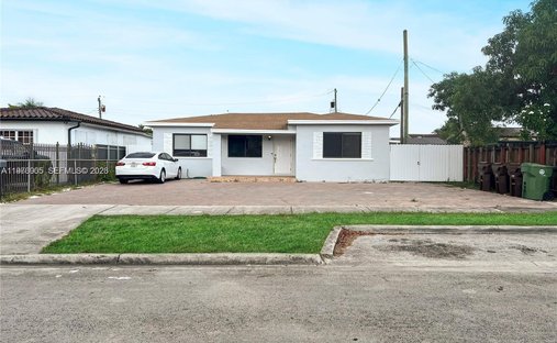 House in Hialeah, Florida, United States 1