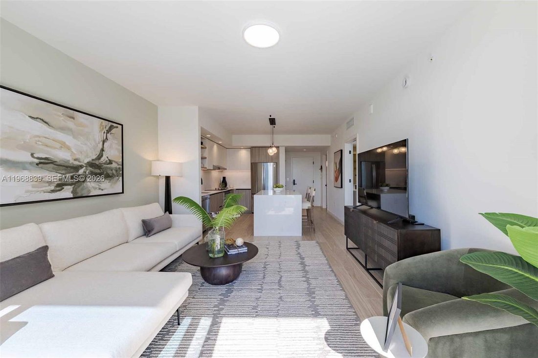Miami Beach, Florida, United States 5 - 17271531