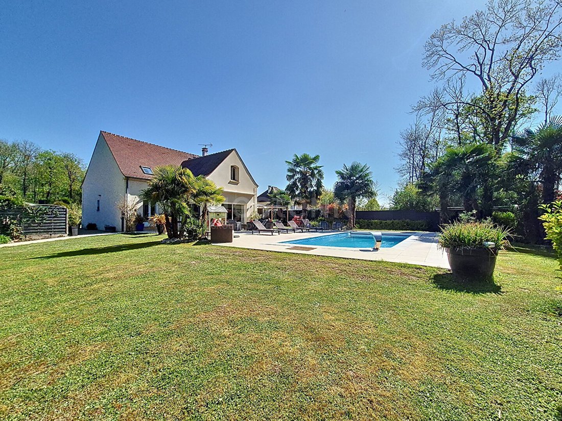 House in Gouvieux, Hauts-de-France, France 1 - 17268233
