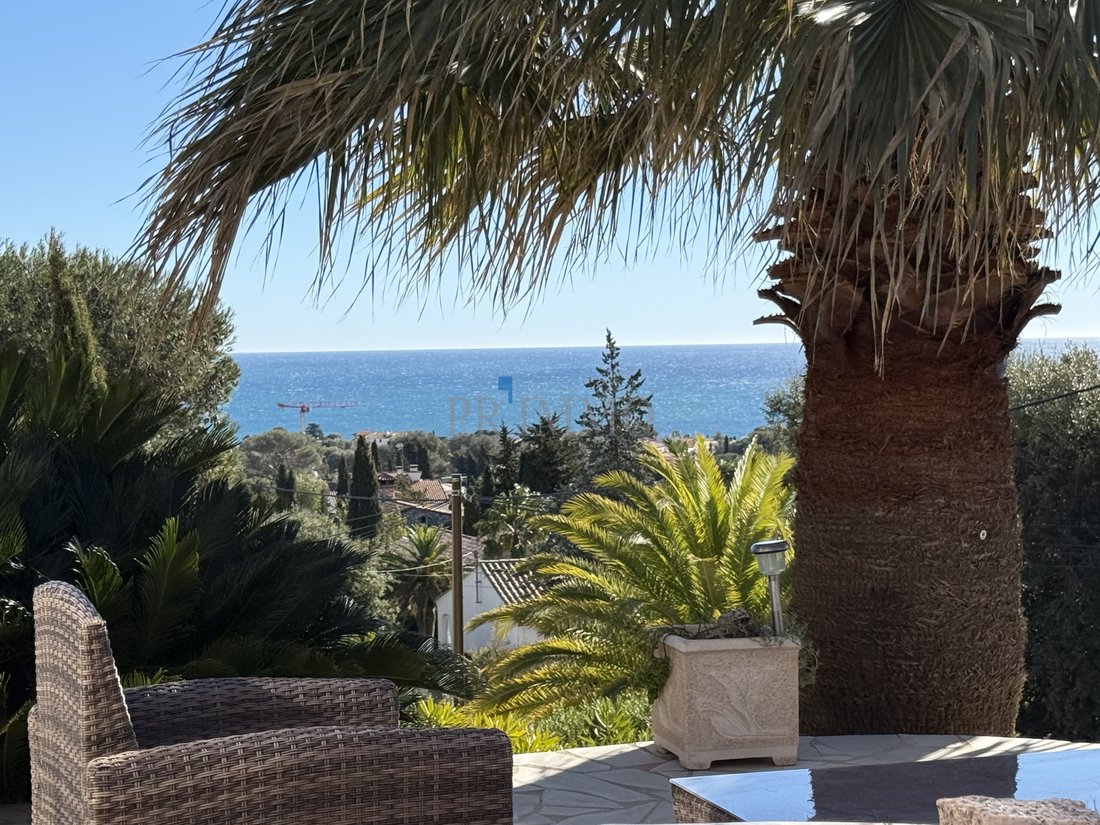 Villa in Frejus, Provence-Alpes-Côte d'Azur, France 2 - 17270504