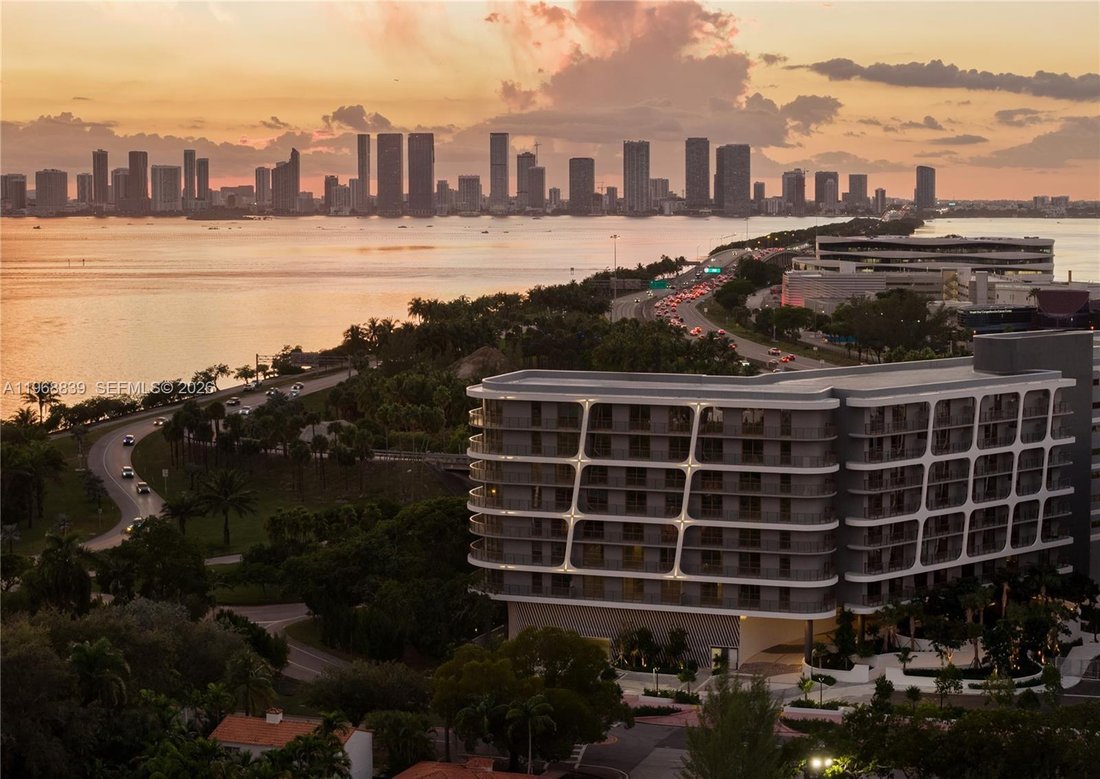 Miami Beach, Florida, United States 2 - 17271531