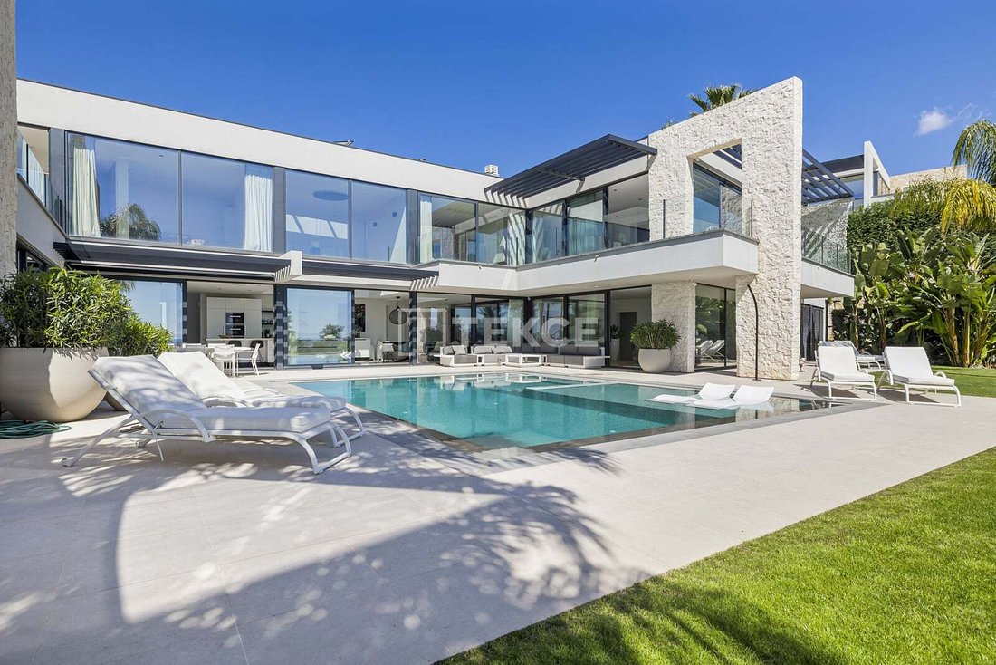 Villa in Benahavis, Andalusia, Spain 1 - 17278618