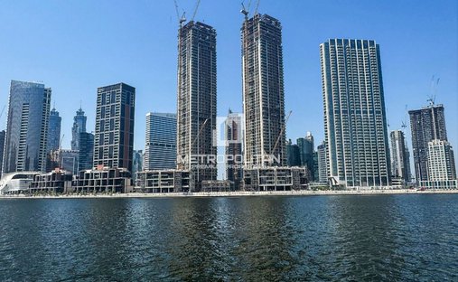 Apartment in Business Bay, Dubai, United Arab Emirates 1