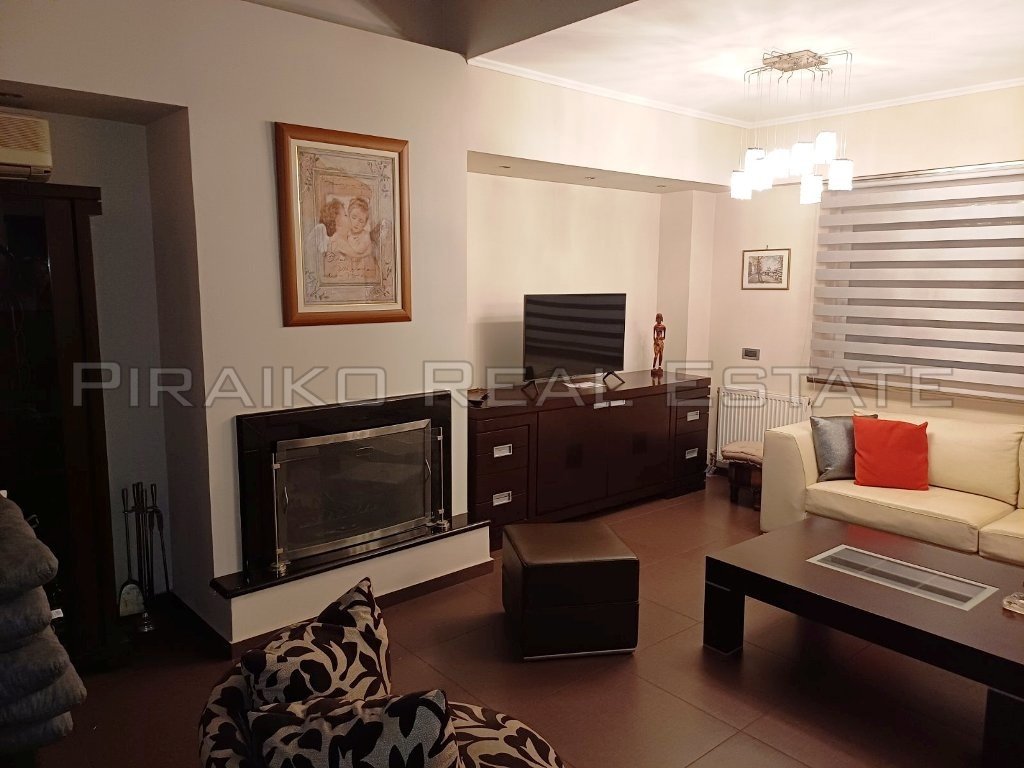 Apartment in Drapetsona, Attica, Greece 3 - 17267462