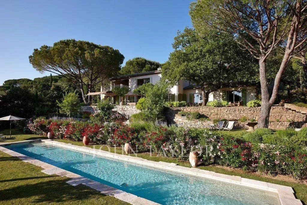Villa in Grimaud, Provence-Alpes-Côte d'Azur, France 1 - 13062589