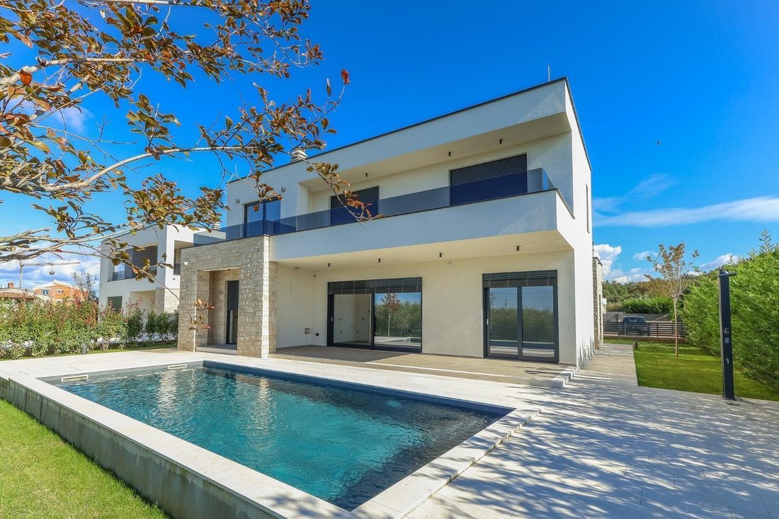 Villa in Porec, Istria County, Croatia 2 - 17276414